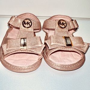 MICHAEL Michael Kors Bow Crib Shoes Sz 3 Rose Gold Faux Leather MK Baby Sandals